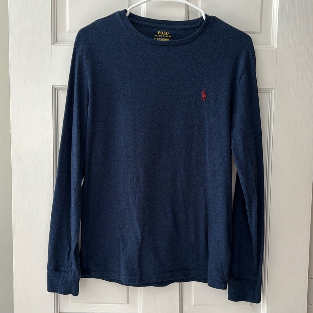 Polo men’s navy small long sleeve t-shirt.